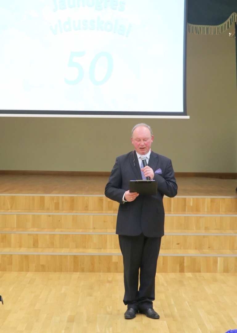 Jaunogres vidusskolai 50