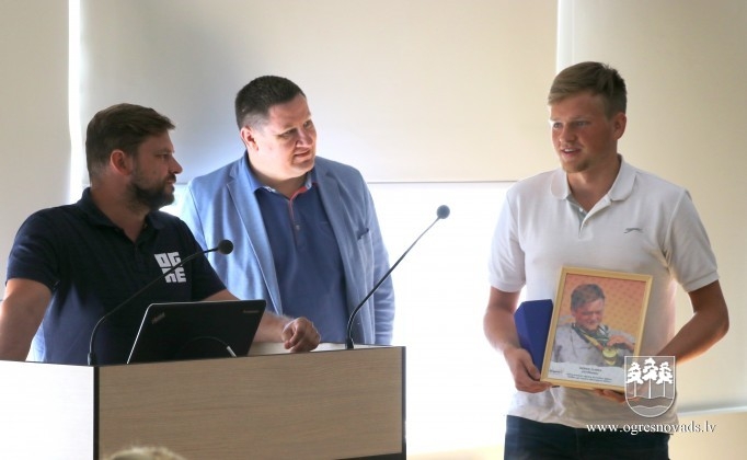 Pašvaldība pateicās sportistiem par sasniegumiem Jaunatnes olimpiādē