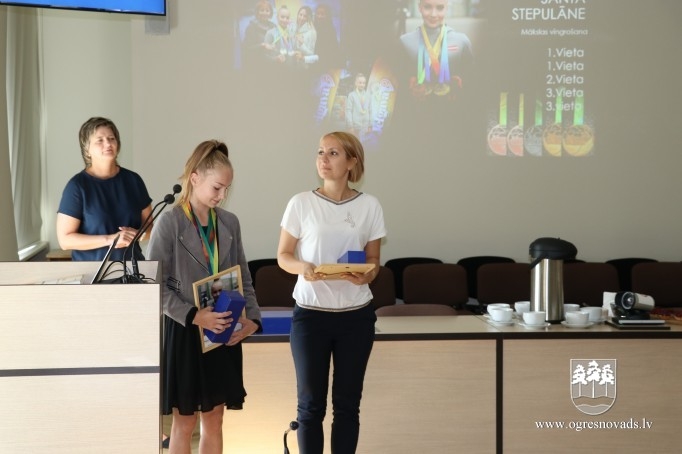 Pašvaldība pateicās sportistiem par sasniegumiem Jaunatnes olimpiādē