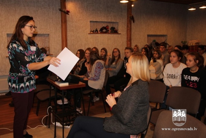 Jaunieši gūst praktiskas zināšanas divu dienu apmācībās