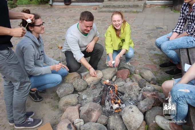 Ogres novada jaunieši smeļas iedvesmu pieredzes apmaiņā Liepājā
