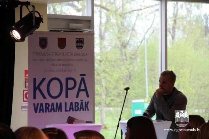 Starpnovadu jauniešu un lēmumpieņēmēju forums “Kopā varam labāk”