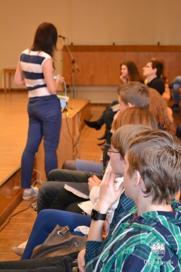 Jauniešu forums 2014