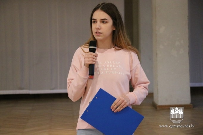 Jauniešu forumu Ogrē apmeklē teju 100 cilvēki
