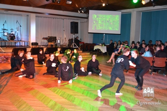 Pasniegtas jauniešu Gada balvas