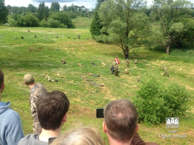 Jauniešu no Igaunijas un Latvijas piedalās vēstures nometnē