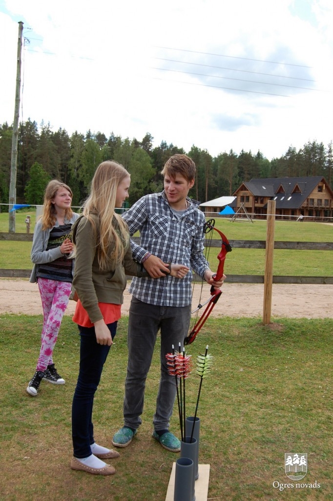 Jauniešu no Igaunijas un Latvijas piedalās vēstures nometnē