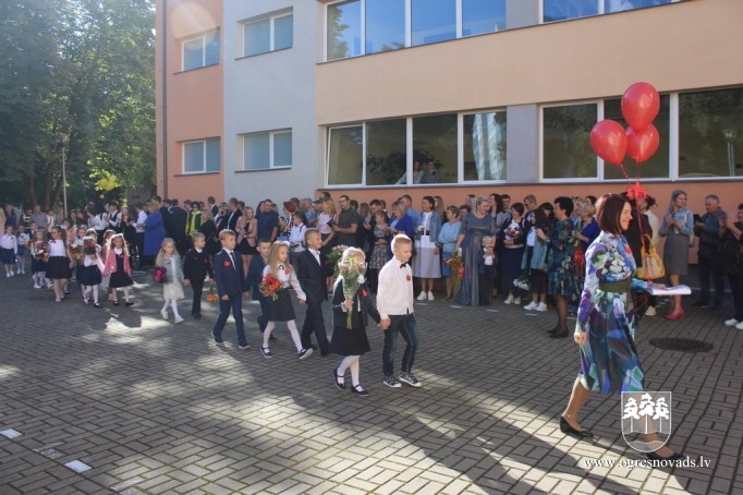 Zinību diena Ogres skolās