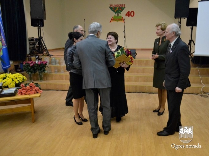 Jaunogres vidusskolai 40