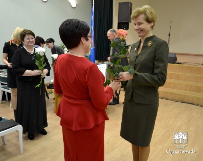 Jaunogres vidusskolai 40