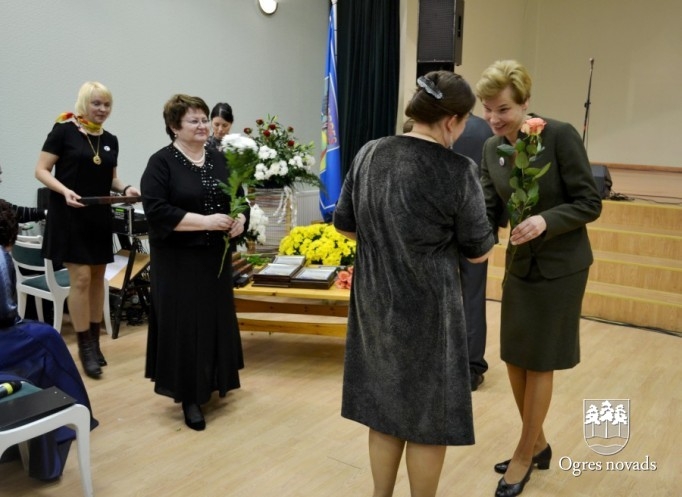 Jaunogres vidusskolai 40