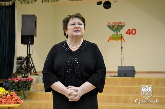 Jaunogres vidusskolai 40