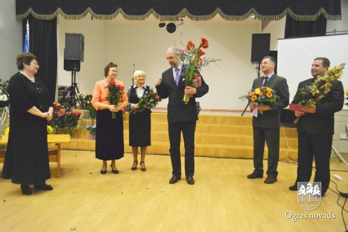 Jaunogres vidusskolai 40