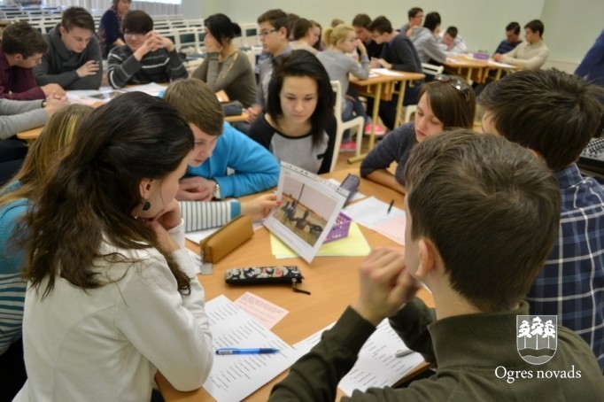 Jaunogres vidusskolas skolēni iepazīstas ar pasauli 21. gadsimtā