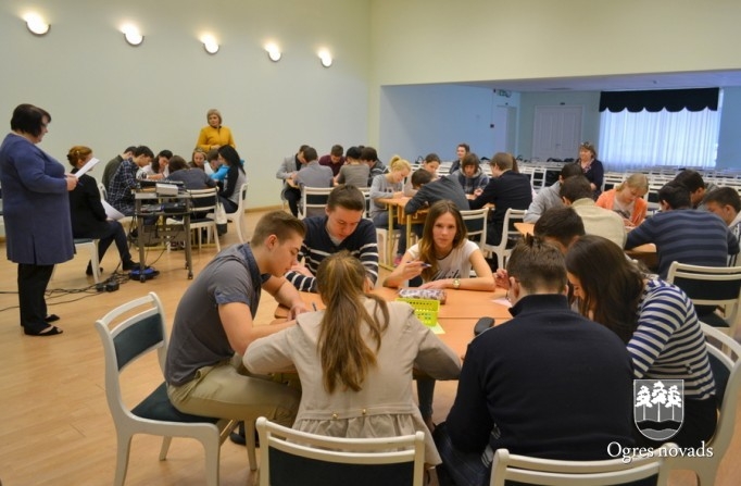 Jaunogres vidusskolas skolēni iepazīstas ar pasauli 21. gadsimtā