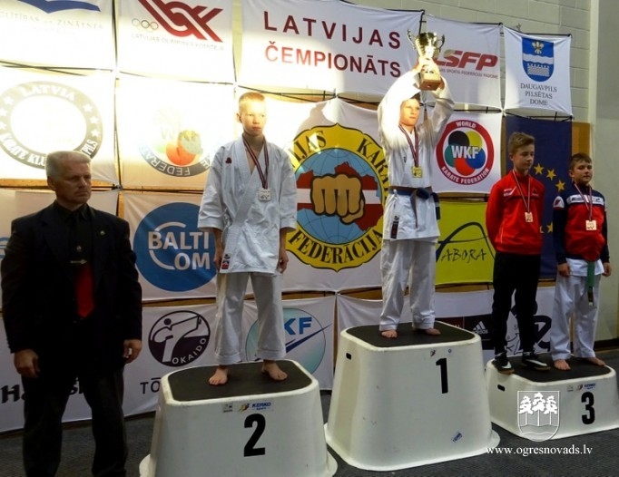 Latvijas karatē čempionātā ogrēniešiem divas 3.vietas