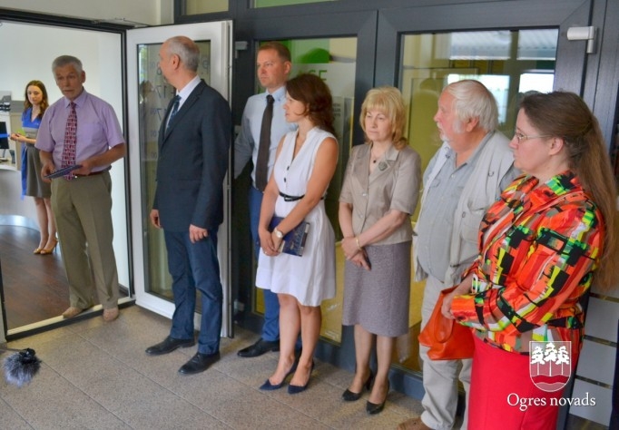 Svinīgi atklāj Ogres novada pašvaldības Apmeklētāju pieņemšanas centru