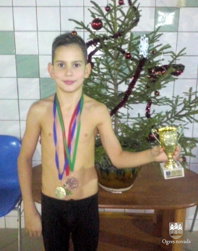 Peldēšanas kluba "Ogre" sportisti piedalās starptautiskās sacensībās Lietuvā