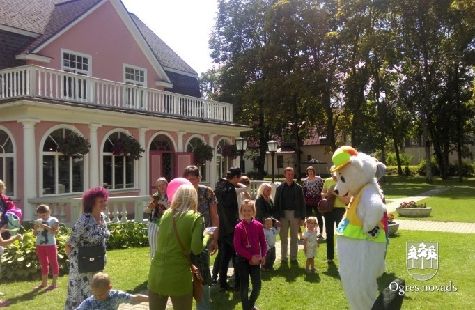 Koka skulptūras Ogres pilsētas svētkos