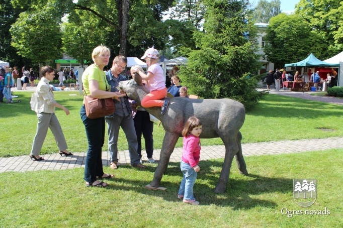 Koka skulptūras Ogres pilsētas svētkos