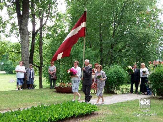Komunistiskā genocīda upurus pieminot