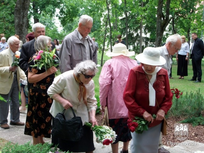 Komunistiskā genocīda upurus pieminot