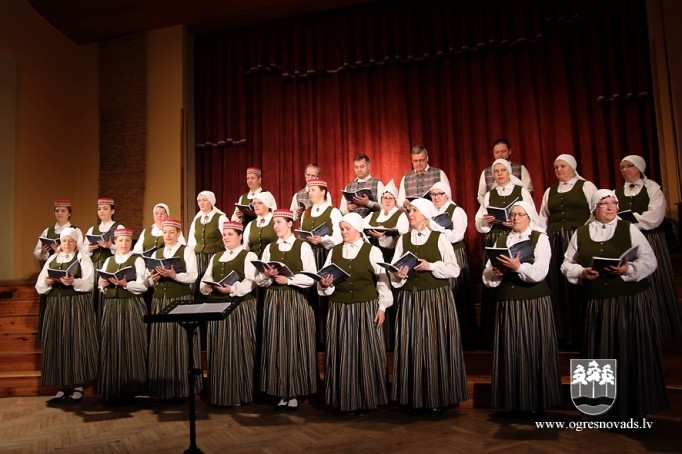 Suntažos izskanējis koru sadziedāšanās koncerts