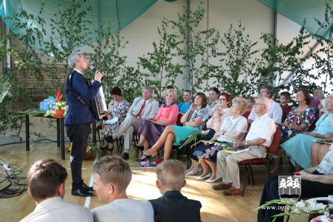 Krapes skola atzīmē 150 gadu jubileju