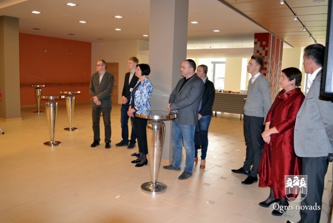 Atklāj renovēto kultūras centra foajē