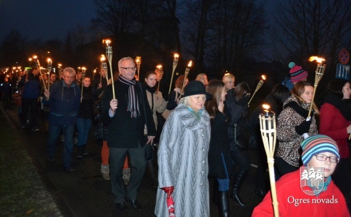 Lāpu gājiens Lāčplēša dienā