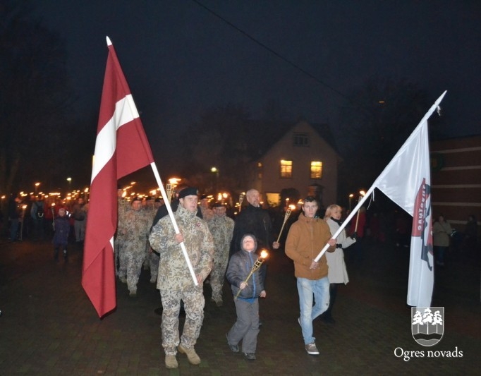Lāpu gājiens Lāčplēša dienā
