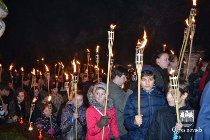 Lāpu gājiens Lāčplēša dienā
