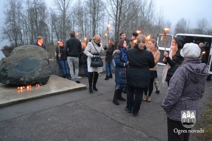 Lāpu gājiens Lāčplēša dienā