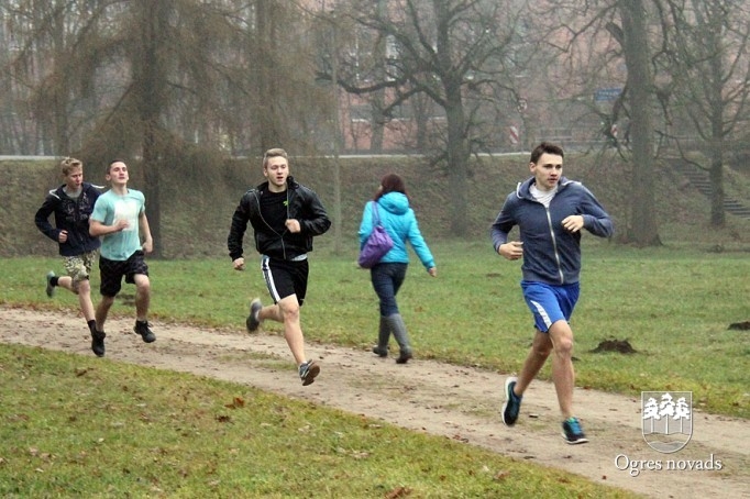 Lāčplēša dienas skrējiens Suntažos