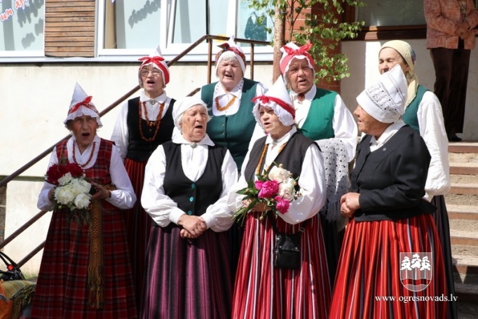 Ogres Latviešu biedrība interesentus gaida jaunajā mājvietā