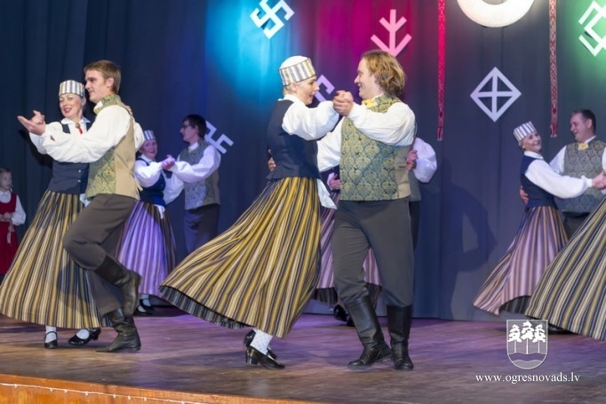 Lauberē atzīmē kultūras nama 30 gadu jubileju. Foto: Elmārs Bulovs