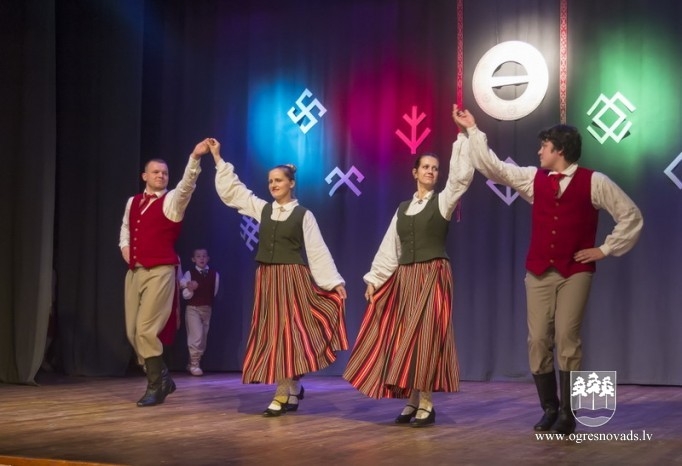 Lauberē atzīmē kultūras nama 30 gadu jubileju. Foto: Elmārs Bulovs