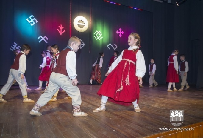 Lauberē atzīmē kultūras nama 30 gadu jubileju. Foto: Elmārs Bulovs