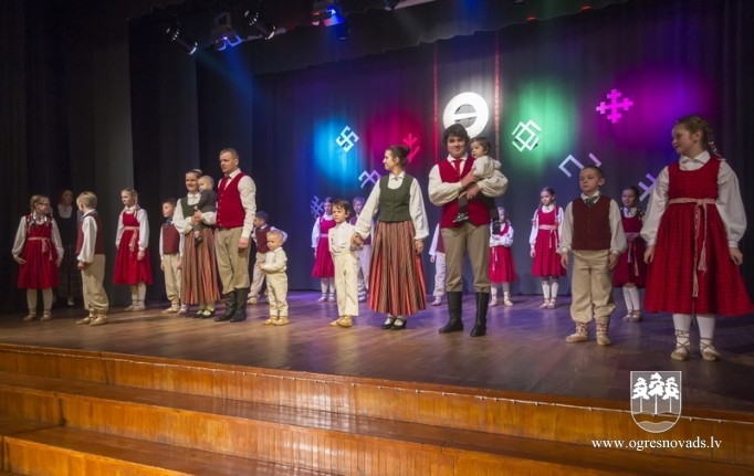 Lauberē atzīmē kultūras nama 30 gadu jubileju. Foto: Elmārs Bulovs