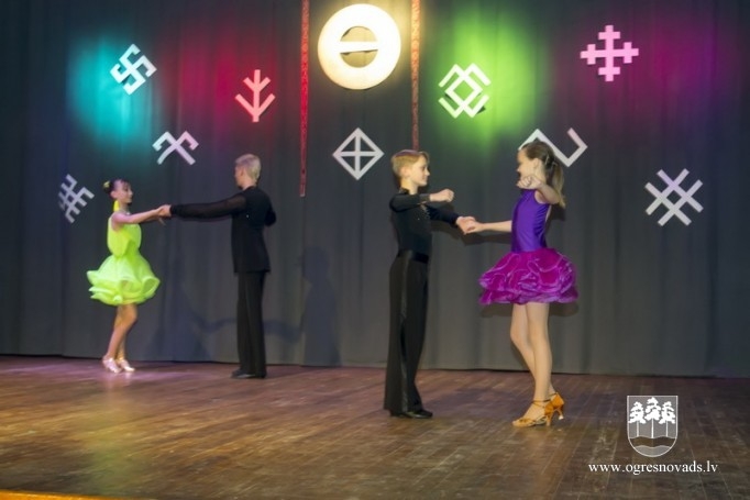 Lauberē atzīmē kultūras nama 30 gadu jubileju. Foto: Elmārs Bulovs