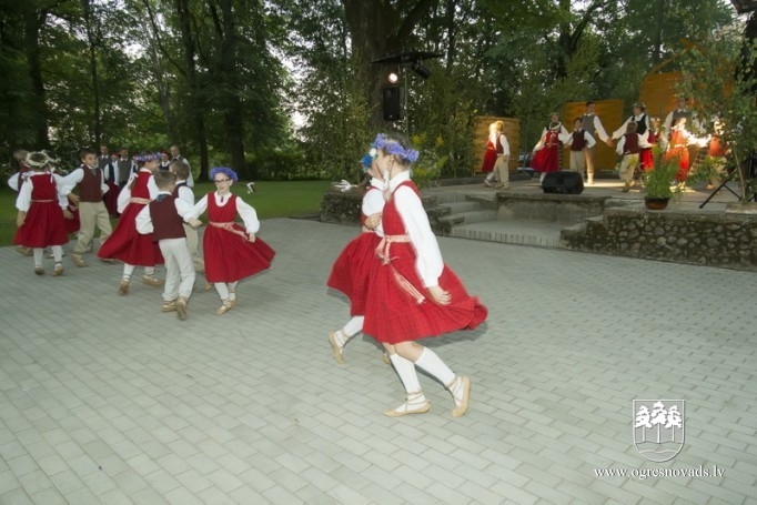 Lauberieši nosvinējuši sava pagasta simtgadi