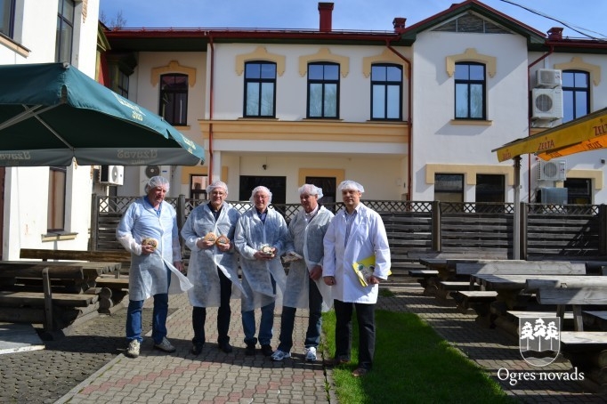 Lauvu kluba pārstāvji viesojas Ogres novadā