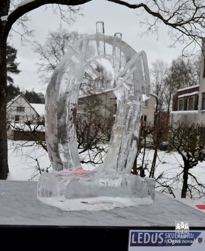 14. Ledus skulptūru festivāla mākslas darbi Ogrē