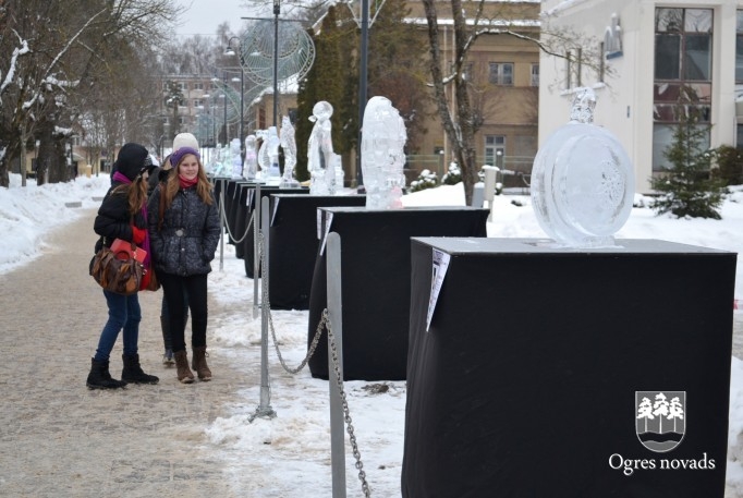 14. Ledus skulptūru festivāla mākslas darbi Ogrē