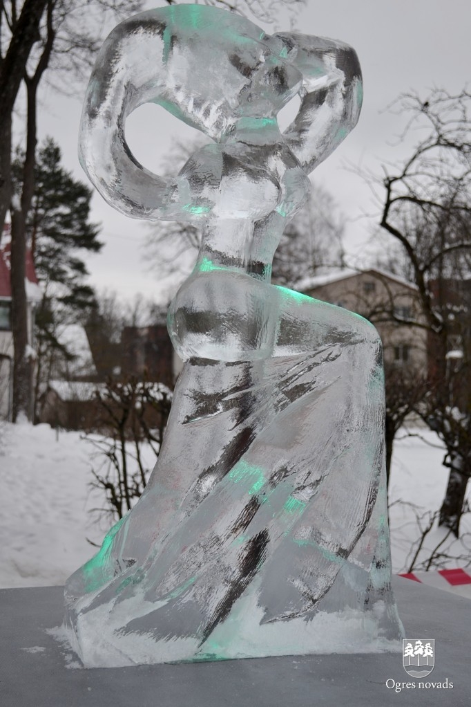 14. Ledus skulptūru festivāla mākslas darbi Ogrē
