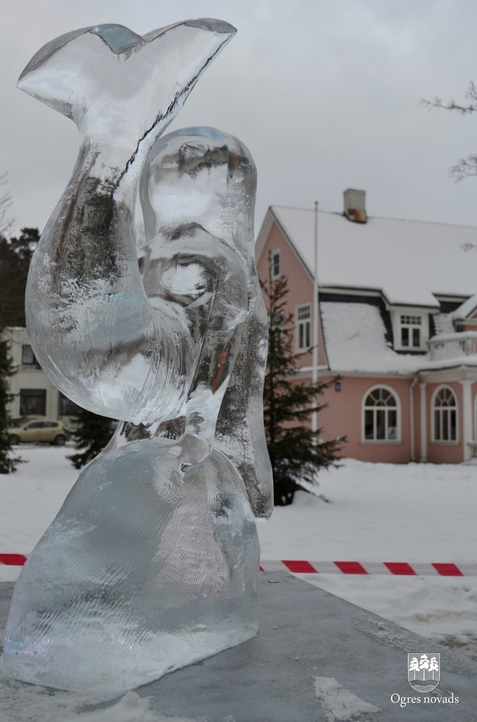 14. Ledus skulptūru festivāla mākslas darbi Ogrē
