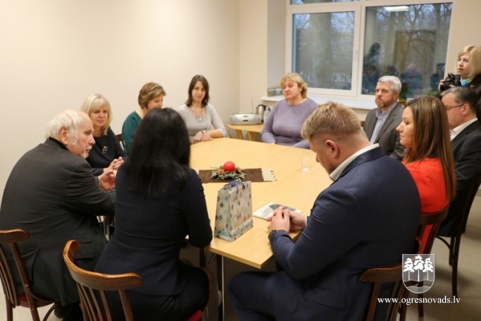 Ogrē darba vizītē viesojās labklājības ministre