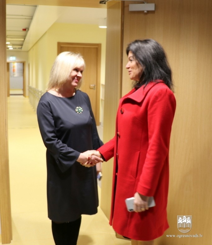 Ogrē darba vizītē viesojās labklājības ministre