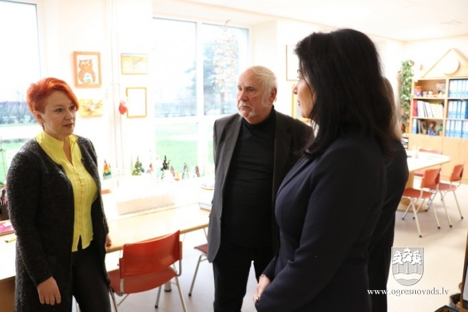 Ogrē darba vizītē viesojās labklājības ministre