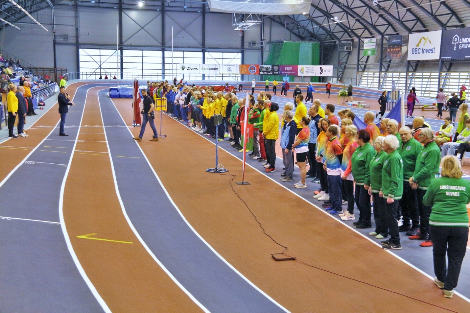 Latvijas pašvaldību sporta veterānu-senioru savienības (LSVS) 61. sporta spēļu finālsacensības vieglatlētikā telpās atklāšana